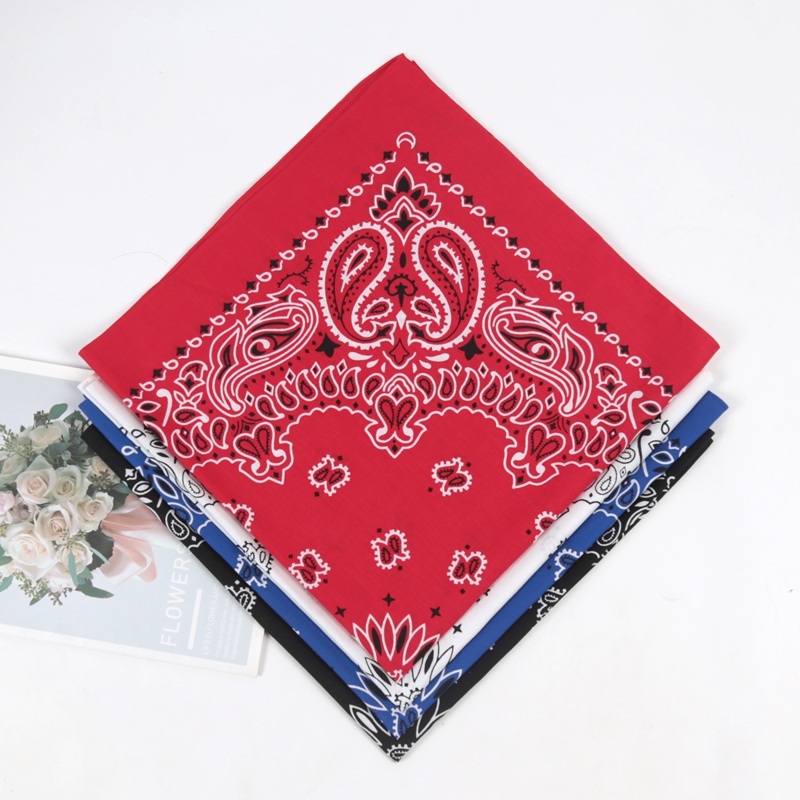 Bandana Quadrata in Cotone Ner - Cycle Zone recensione e prezzo